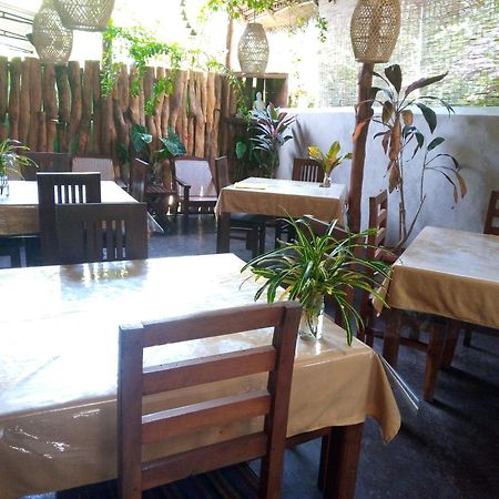 Sansala Guesthouse & Restaurant Тангалле Екстер'єр фото