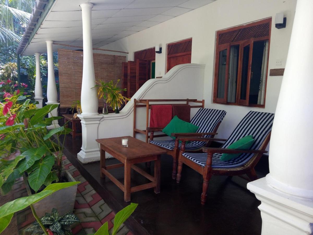 Sansala Guesthouse & Restaurant Тангалле Екстер'єр фото