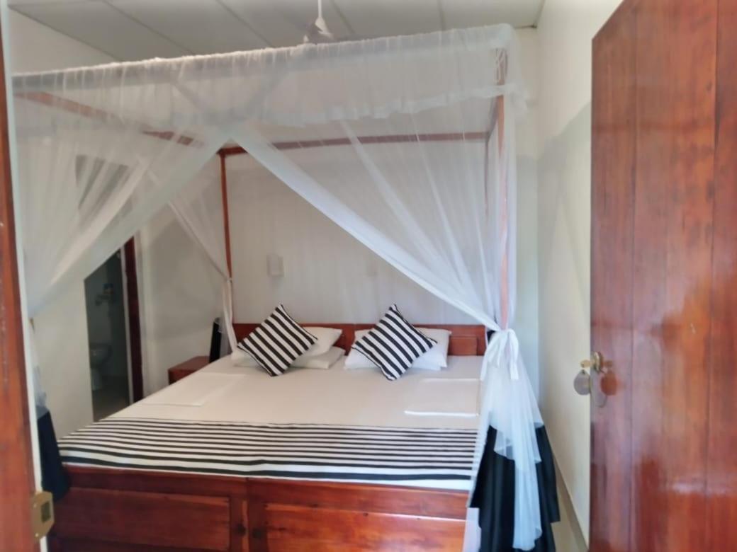 Sansala Guesthouse & Restaurant Тангалле Номер фото
