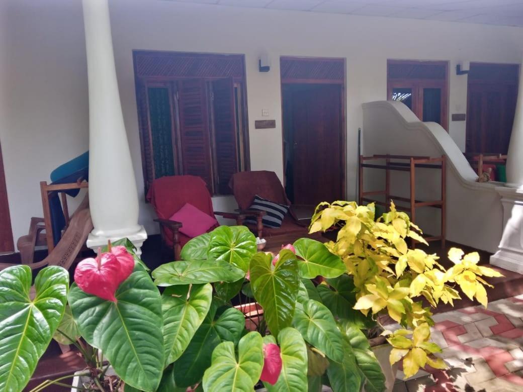 Sansala Guesthouse & Restaurant Тангалле Номер фото