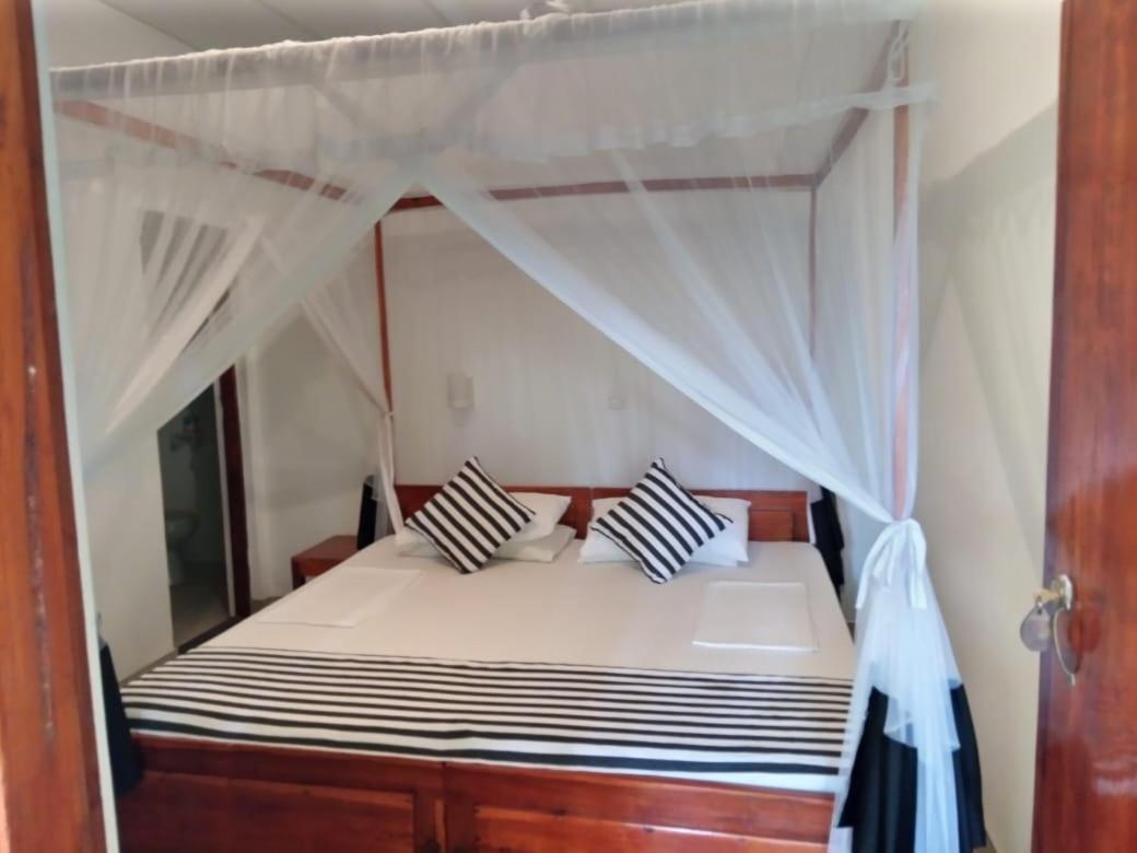 Sansala Guesthouse & Restaurant Тангалле Номер фото