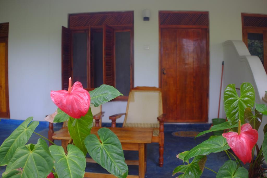 Sansala Guesthouse & Restaurant Тангалле Екстер'єр фото