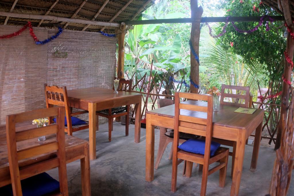 Sansala Guesthouse & Restaurant Тангалле Екстер'єр фото